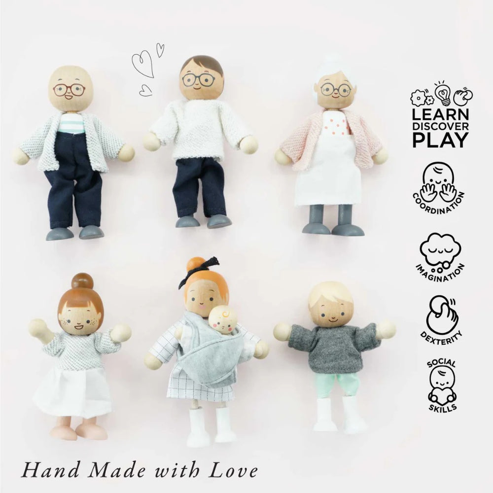 Wooden Dolls House Family Set - 7 Pieces